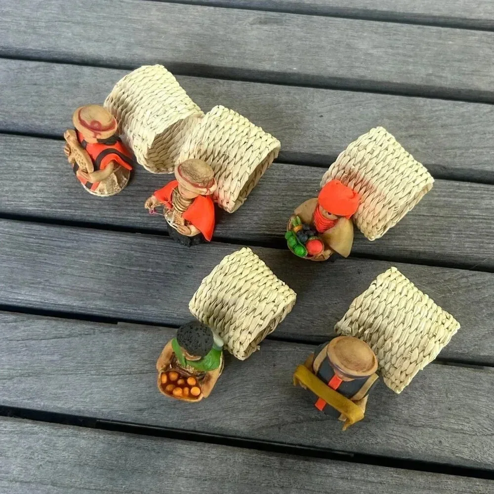 Folk Art Hand Made S. American Hand Painted Napkin Rings Set of 5 Rattan Acorn